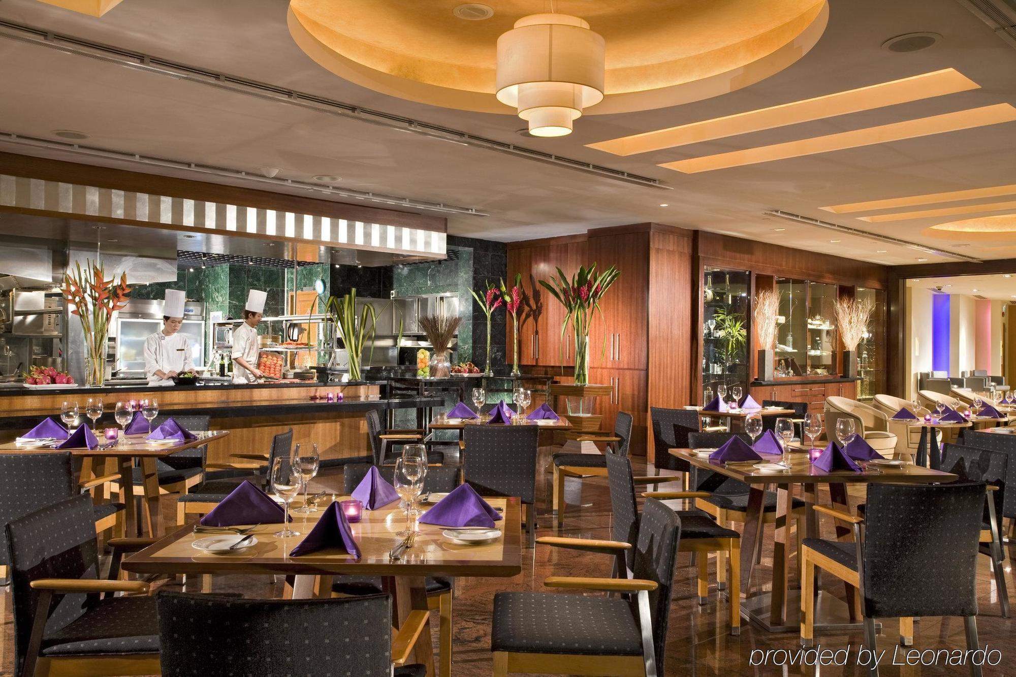 M Centre Khách sạn 5*